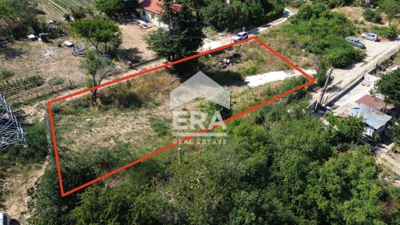 Ексклузивен урегулиран поземлен имот за продажба, с ток, вода и законн