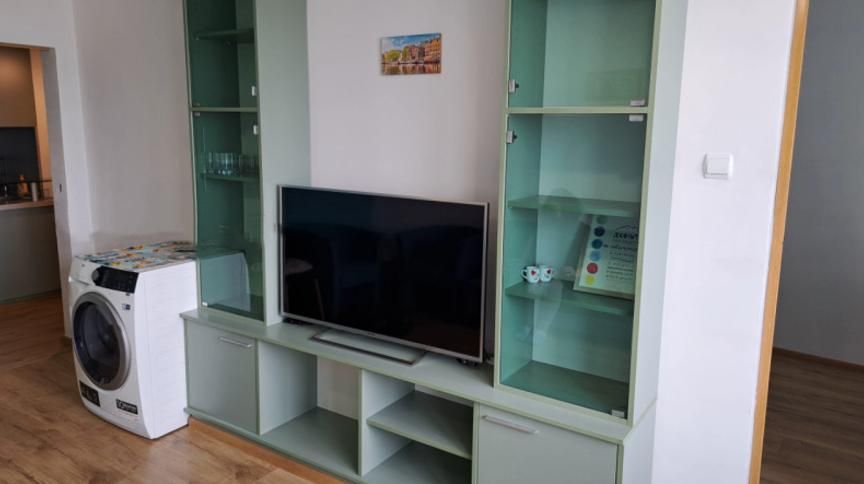 Дава се под наем Двустаен апартамент в София, Изток - 50 кв.м за 600 € - Снимка #3