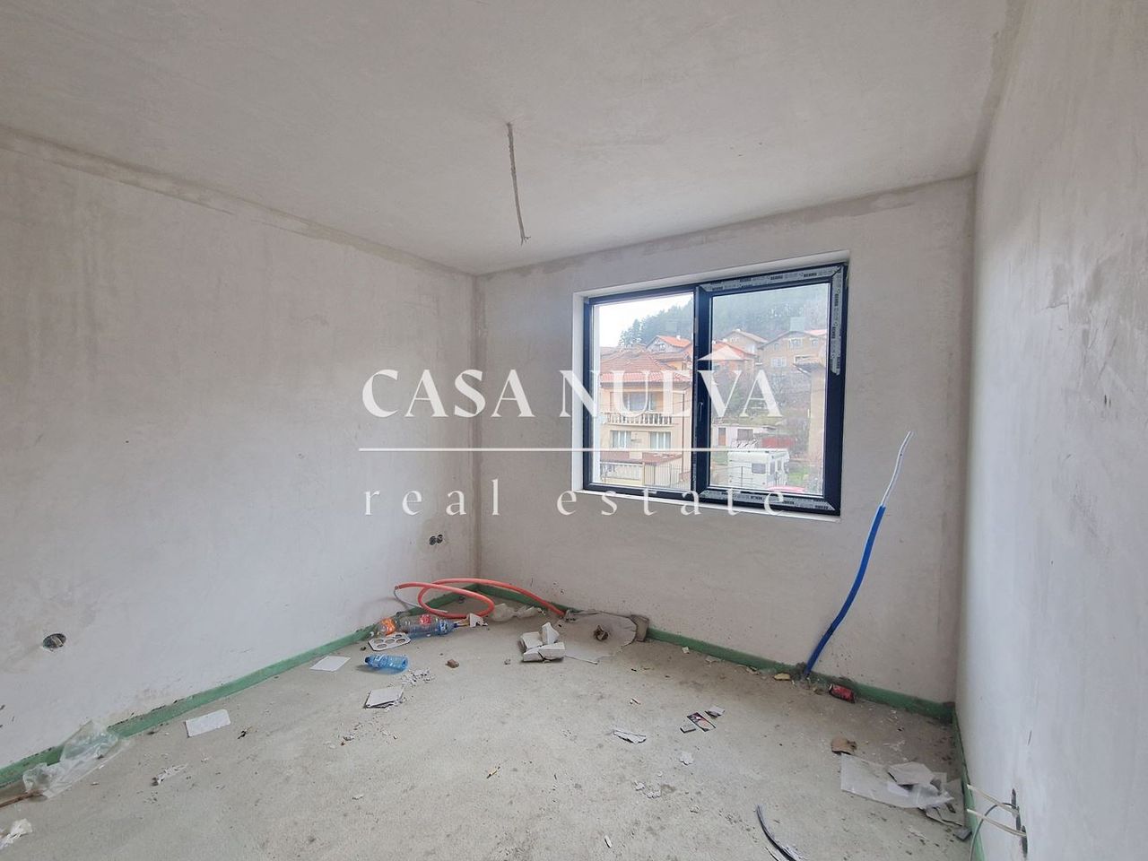 Продава се Двустаен апартамент в Перник, Изток - 70 кв.м за 1243 €/кв.м - Снимка #2
