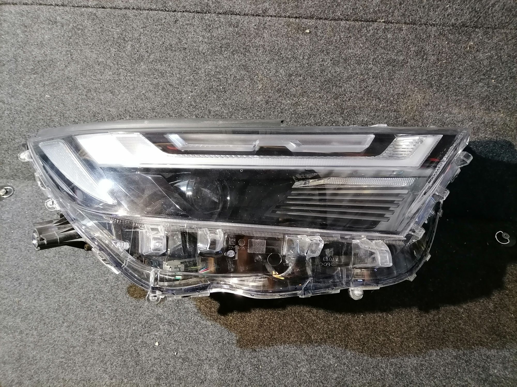 Far dreapta Fulled  Toyota Rav 4 an 2022-2024