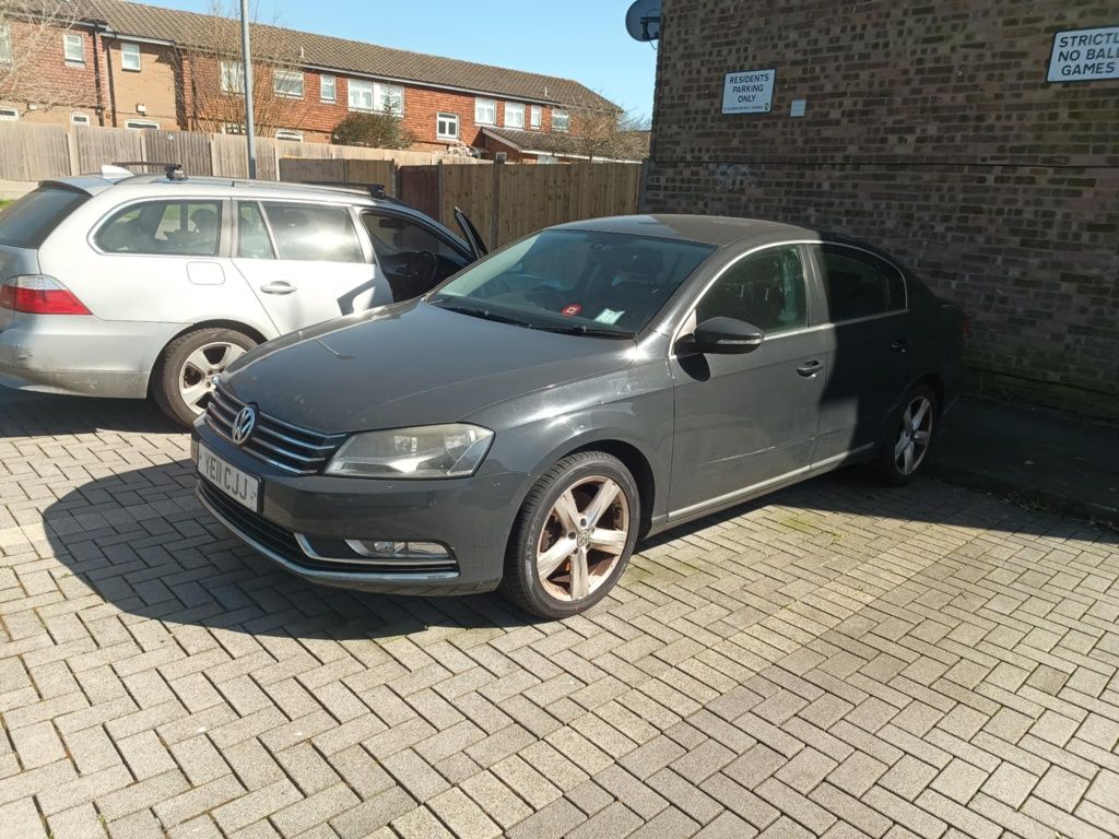 Capota motor passat b7 an 2012