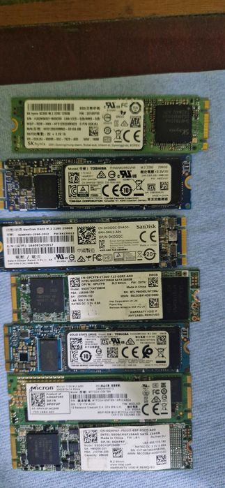 Multiple ssd uri de vanzare 250 gb NVME M2/SATA/Laptop