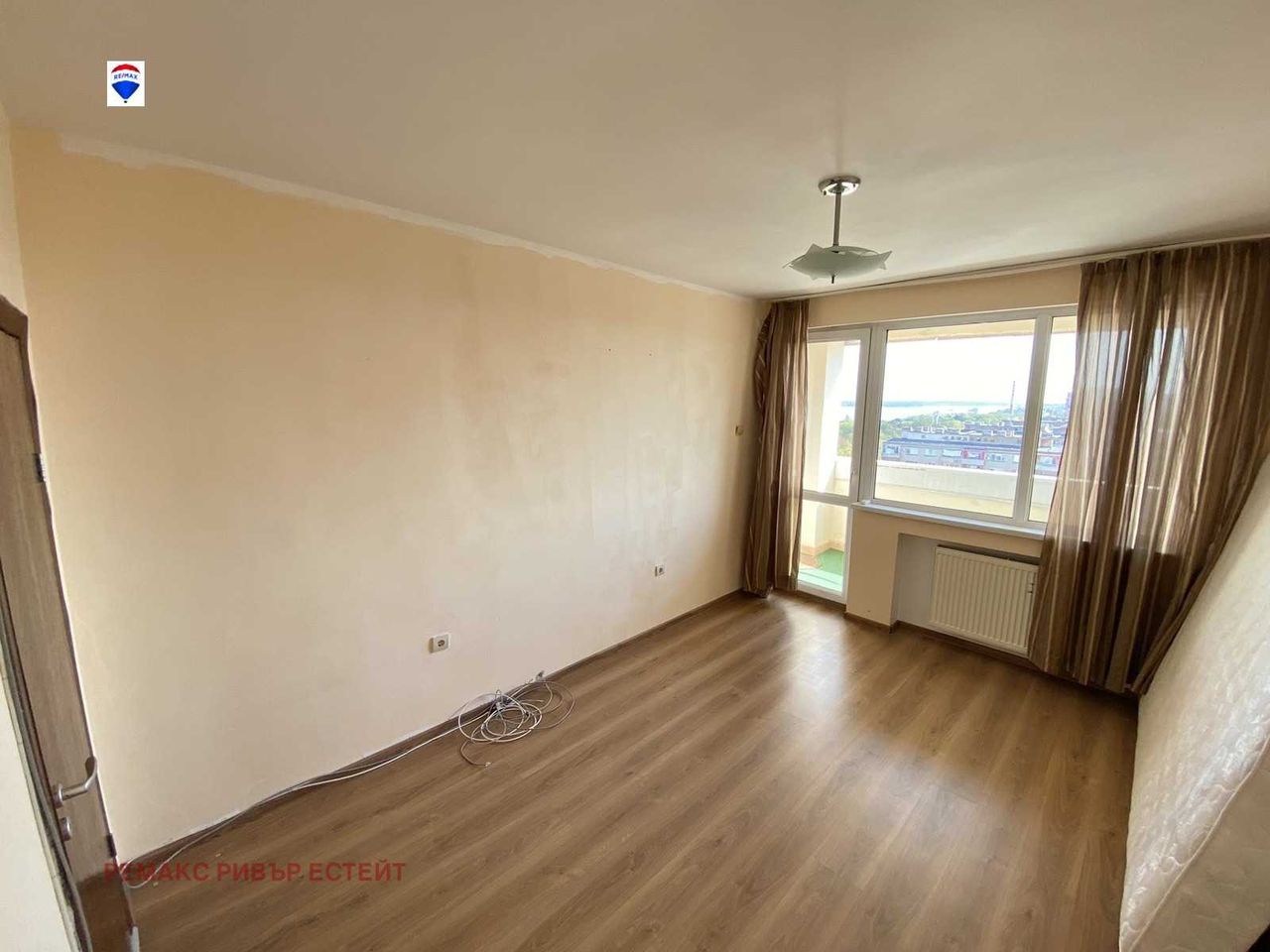 Продава се Тристаен апартамент в Русе, Възраждане - 77 кв.м за 1428 €/кв.м - Снимка #9