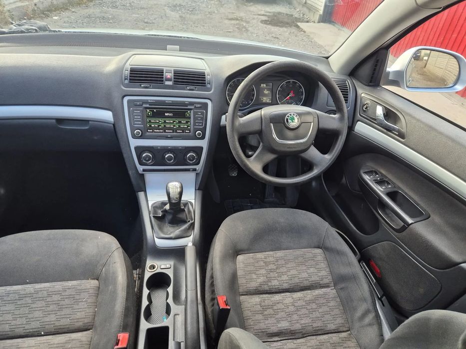 BARA FATA/CAPOTA MOTOR/TRAGER/ARIPI SKODA OCTAVIA 2 2012