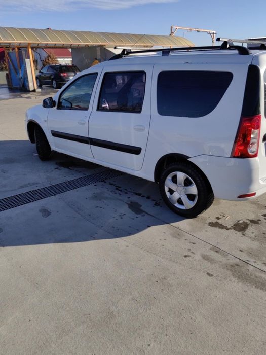 Vînd Dacia Logan mcv
