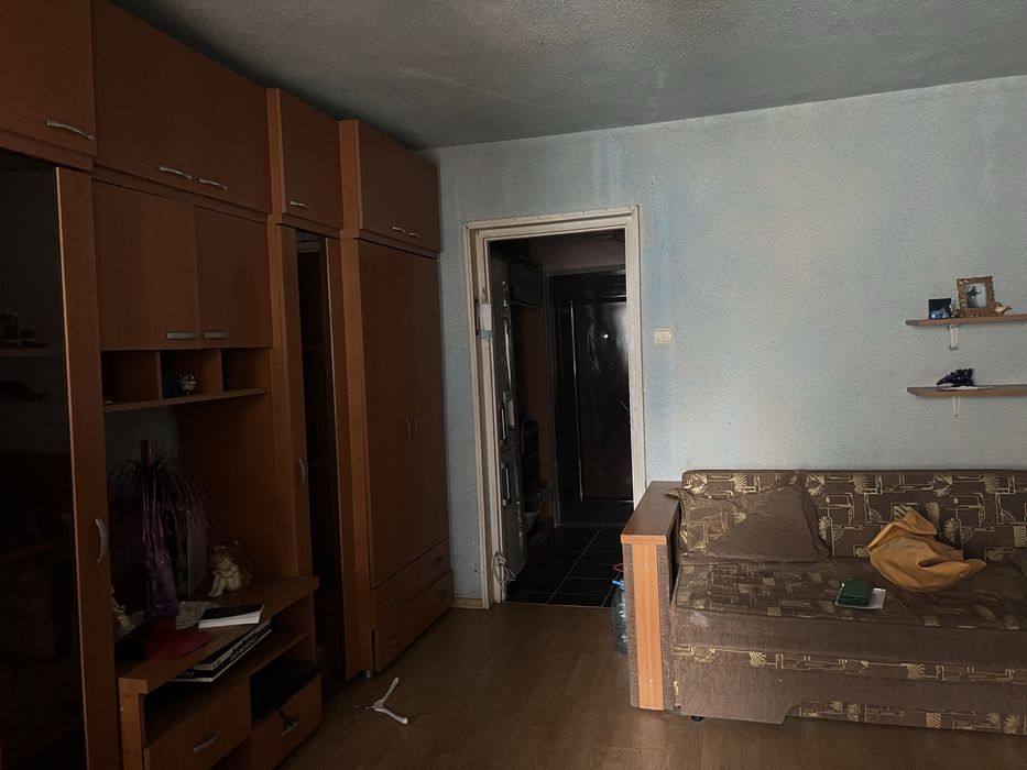 Garsoniera spatioasa 37 mp etaj 1, zona excelenta pret 13000€