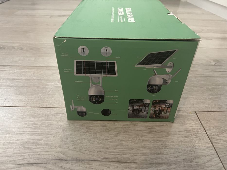 Camera smart cu panou solar