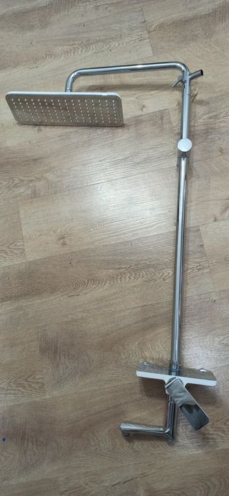 Душевые смесители в хорошем состоянии