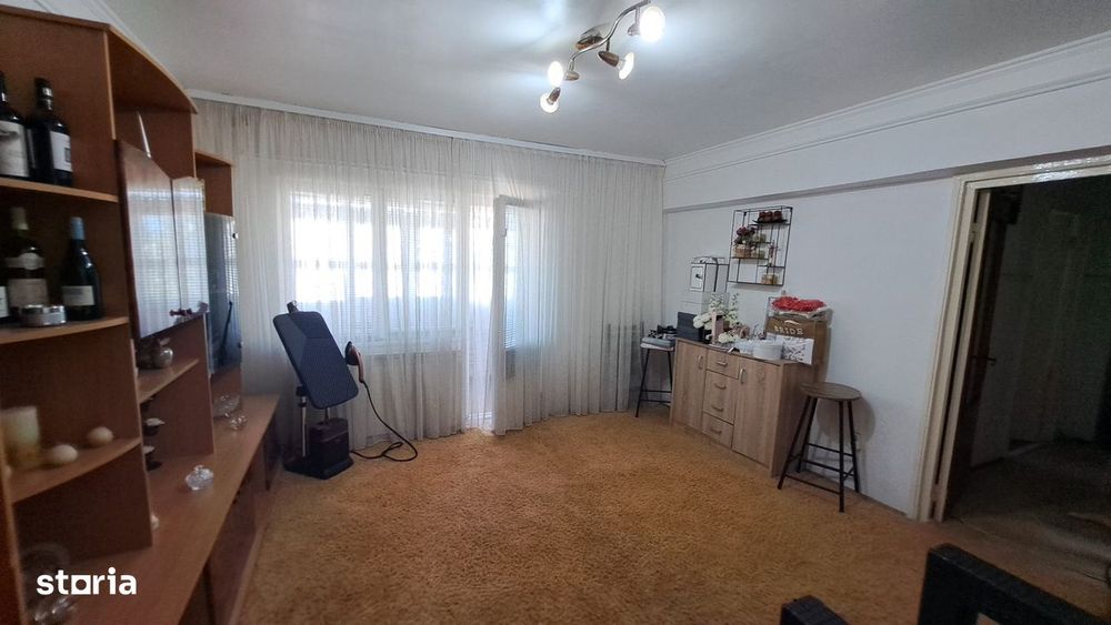 Piata Km4-5,  3 camere, mobilat, utilat, centrala gaze, loc de parcare