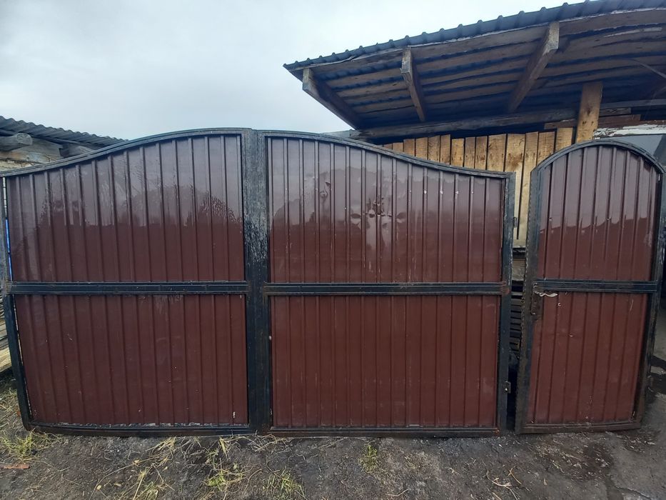 Продам б.у ворота.