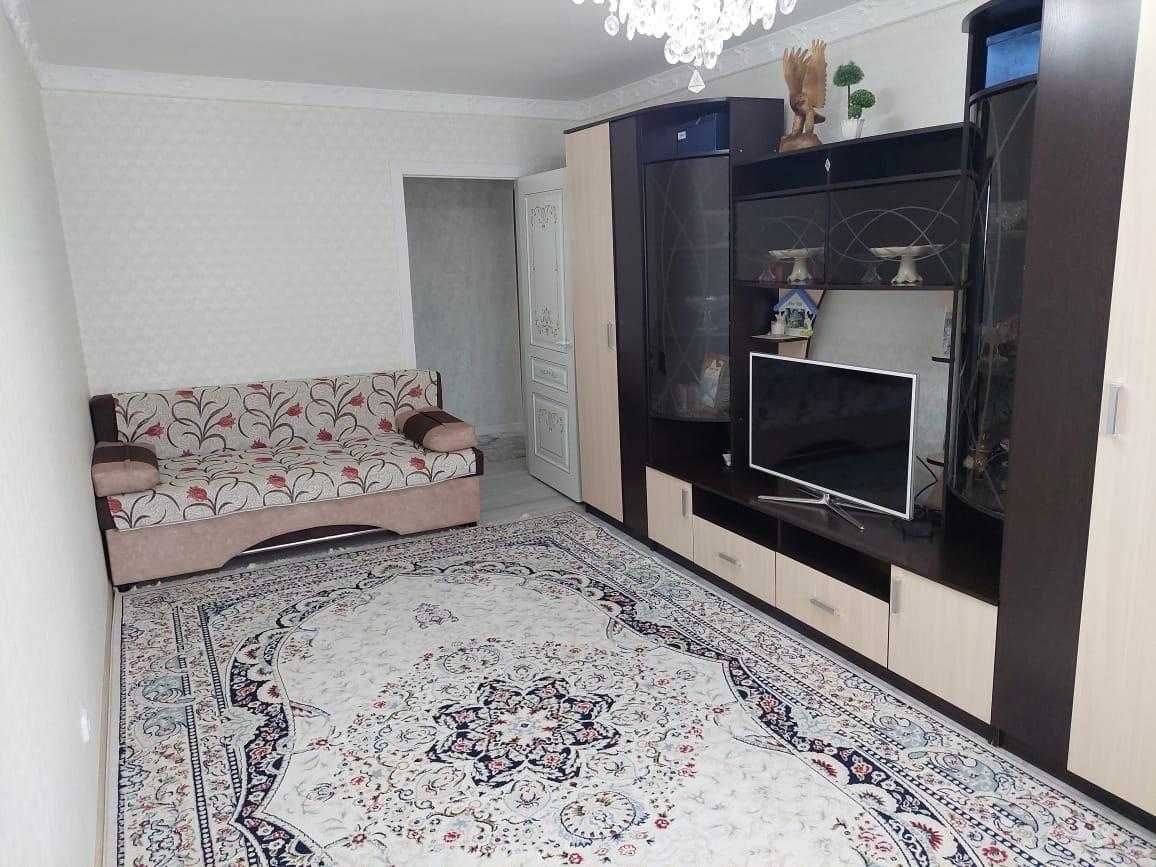 Продам 4 комнатную Улучшенную 8 микрорайон