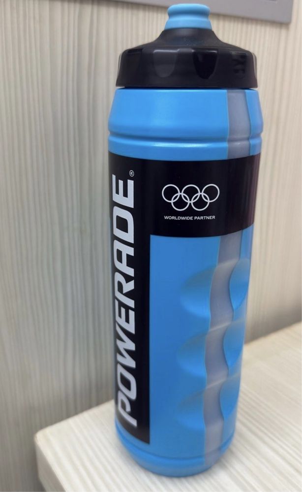 Спортивная бутылка для воды POWERADE Paris 2024