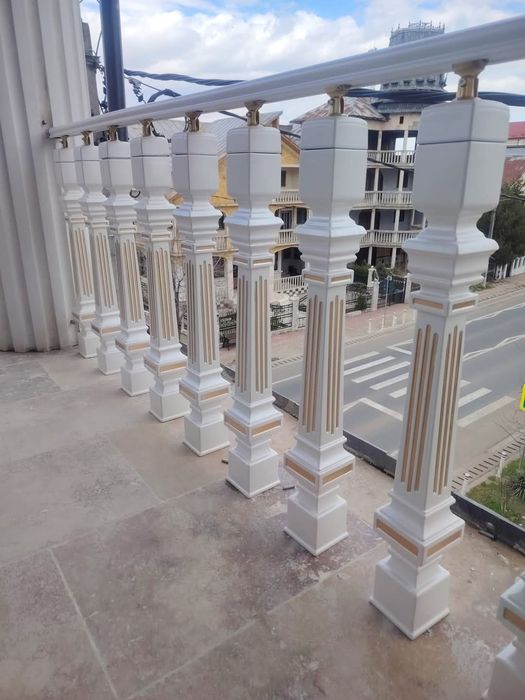vând balustrad balcone diferite modele sau din fier forjat sau tabla