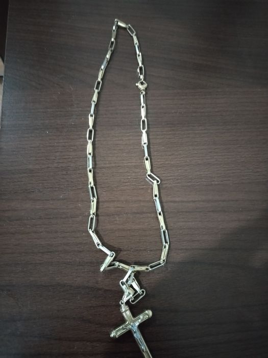 Lantisor plus cruciulita