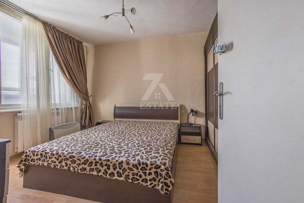 Дава се под наем Тристаен апартамент в София, Зона Б-18 - 74 кв.м за 613 € - Снимка #2