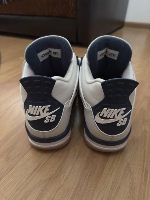 Jordan 4 SB Navy