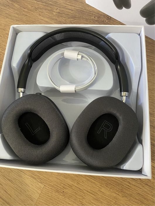 Casti AirPods Max
