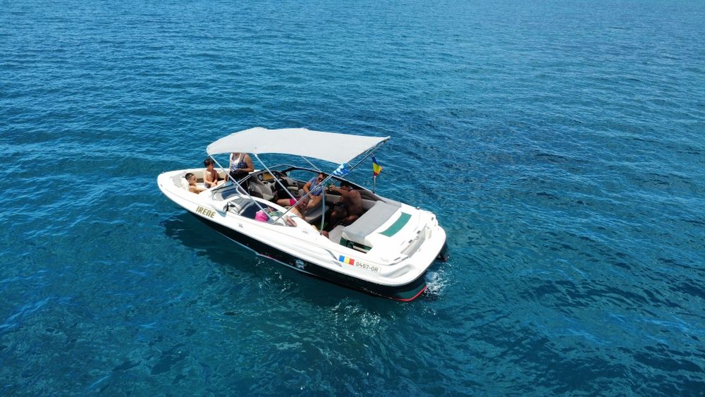 Vând barca  Regal. Turbo  Diesel