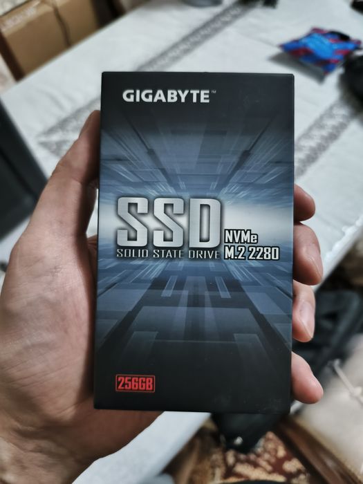 GIGABYTE nvme  m2 256 gb