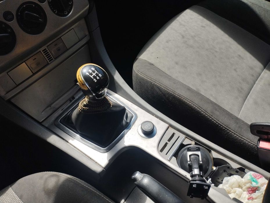 Vând Ford focus 2010