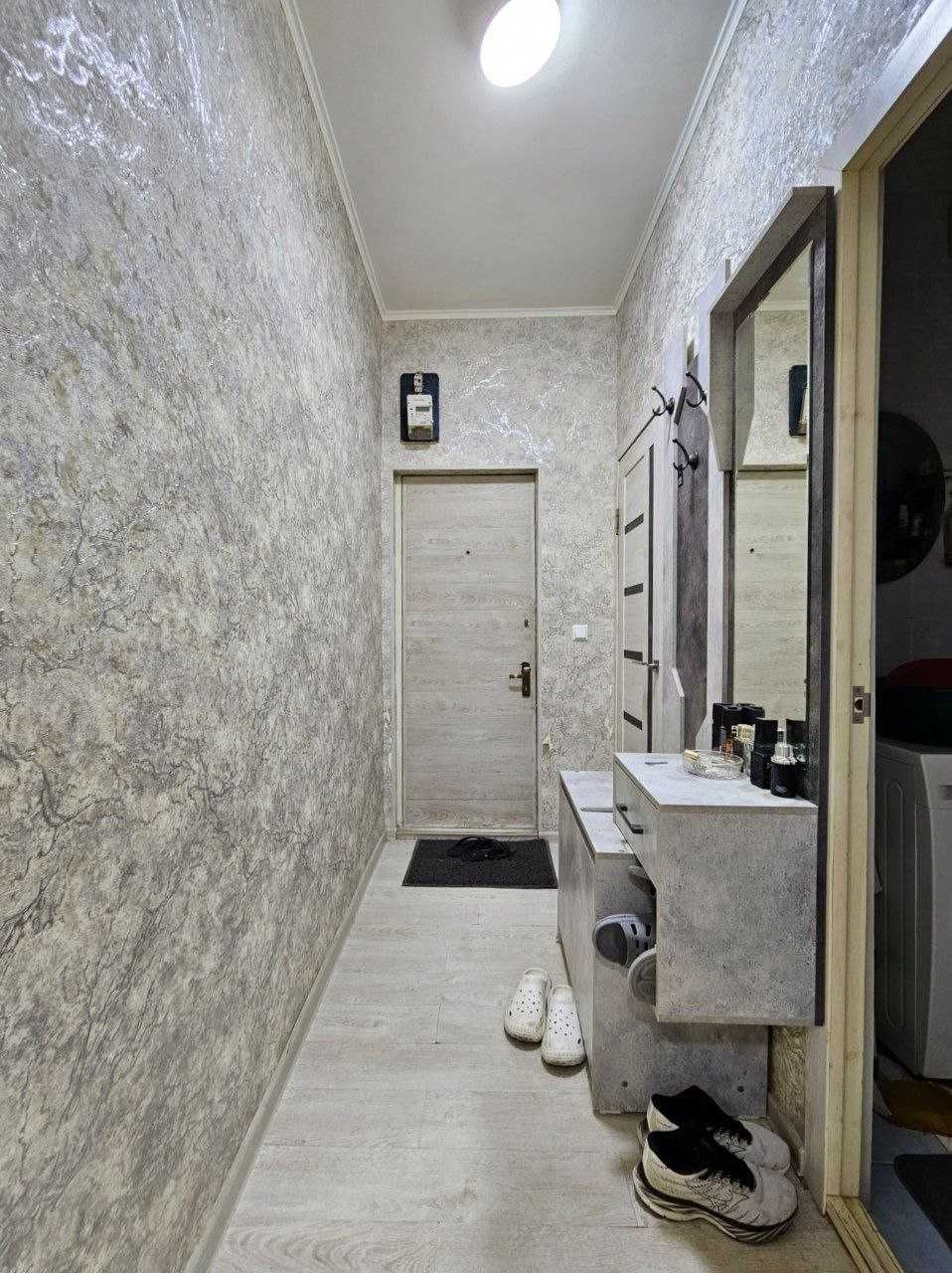 Продается 2-комнатная квартира 42м² на 3 квартале Чиланзар,метро Новза