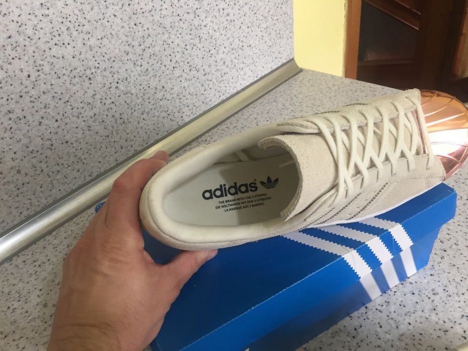 НОВО *** Оригинални Adidas Superstar 80s Metal Toe GOLD Edition