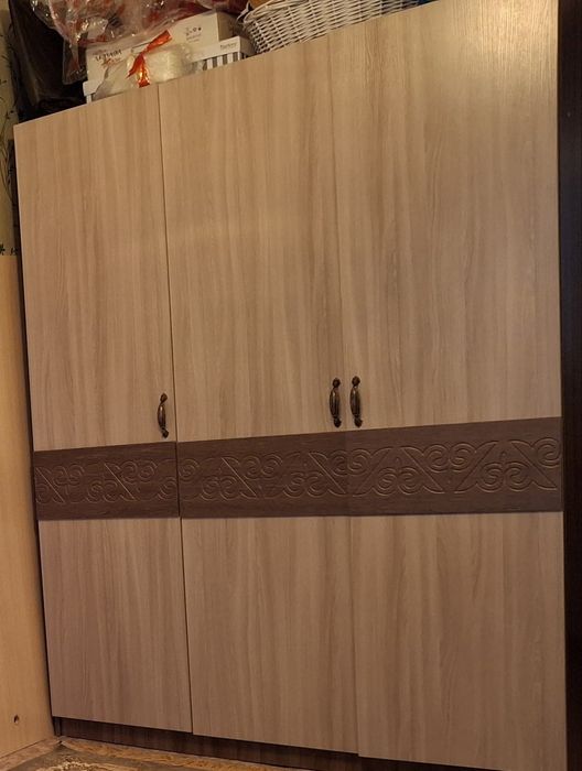 Шкаф плательный для вещей