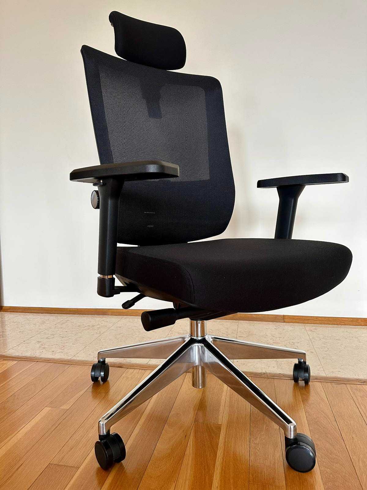 Ергономичен стол - GT 6000 00 BLACK