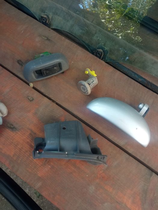 Geam macara broască stânga față C1, 107, Aygo