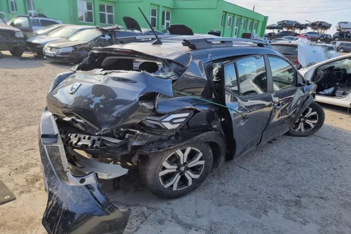 plansa ceasuri de bord volan caseta de directie ansamblul motoras stergatoare  bloc de lumini spirala volan Dacia Sandero stepway 3, an 2021, motor 1.0 tce 91cp cod motor H4d   dezmembrez