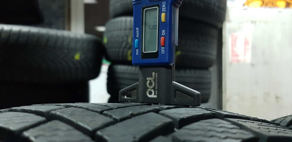 anvelope Bridgestone 235/55/19 cu 255/50/19 m&s iarna