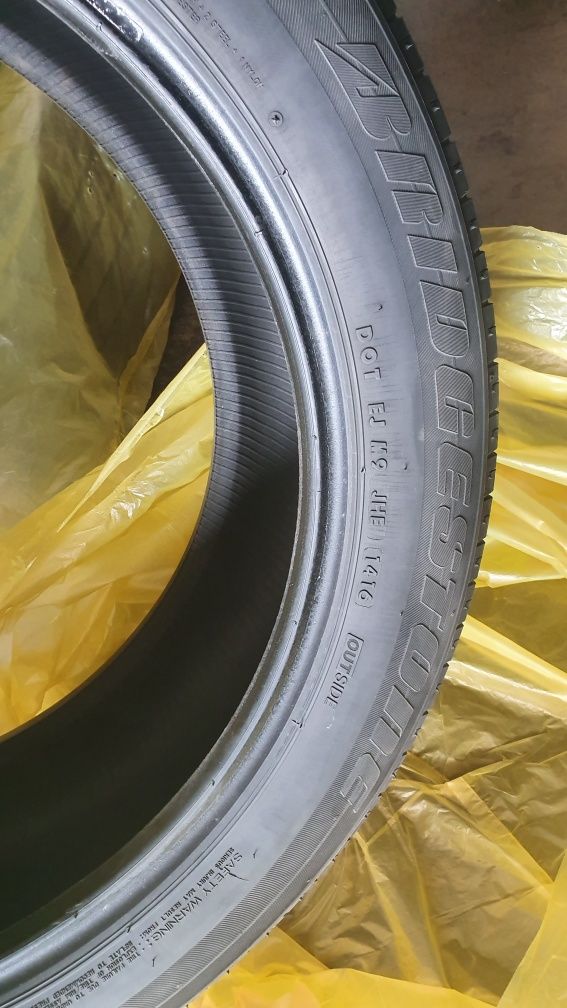 Продам летние шины  Bridgestone 235/55/R20