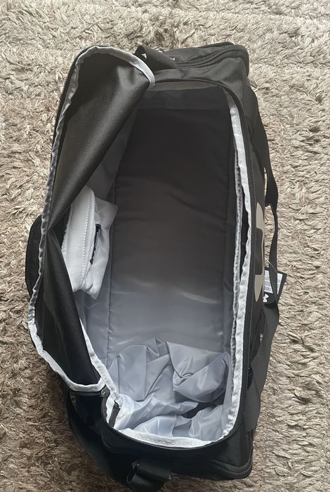 Geanta sport Under Armour pt voiaj/transport/sala silver