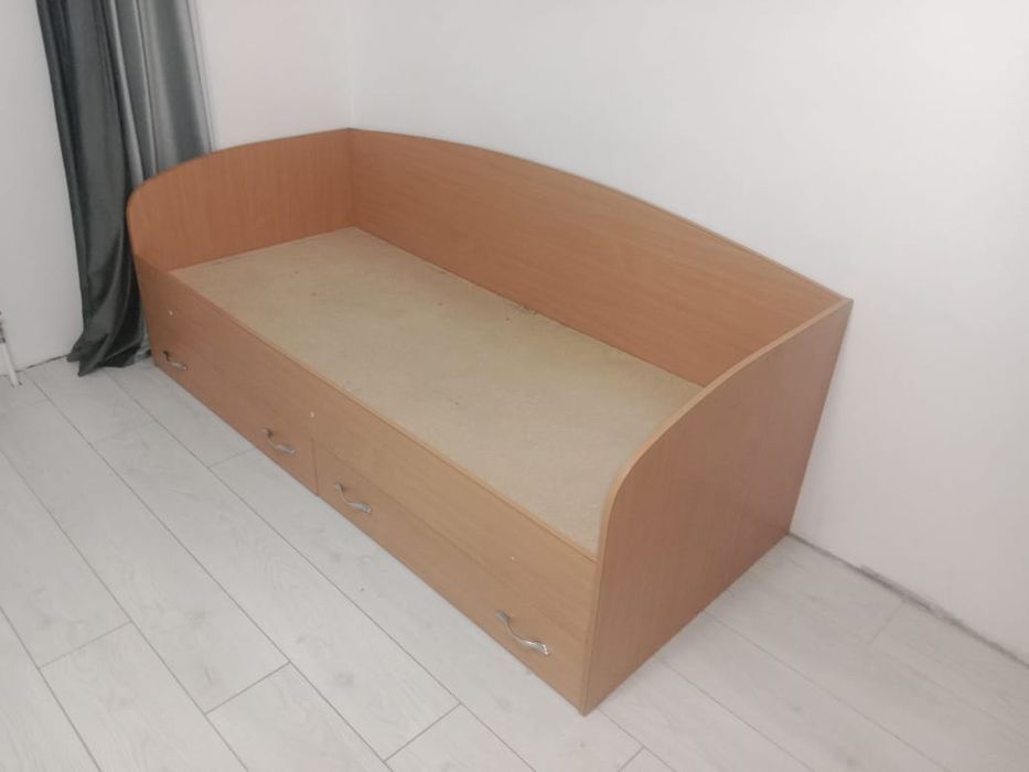 Продам кровать односпальная