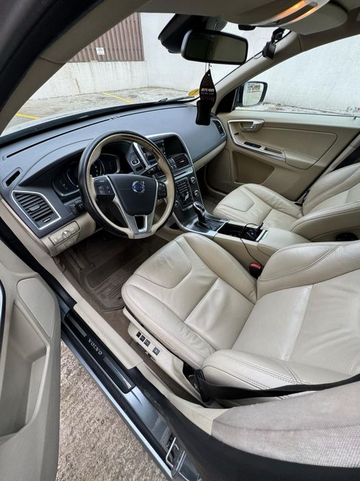 Volvo XC 60 D5.