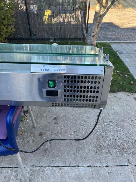 Vitrina topinguri pizza