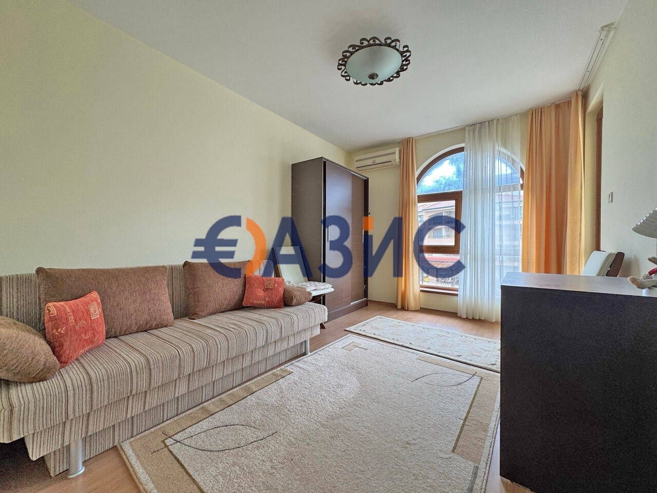 Двустаен апартамент в комплекс Роял Бей 2, 56 кв.м., Свети Влас,