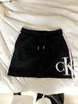 Calvin klein пола размер xs