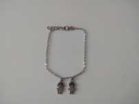 Bratara argint 925 doua charmuri + ochelari cadou