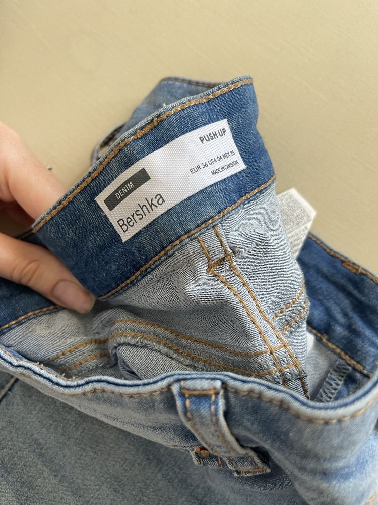 Дънки bershka 34