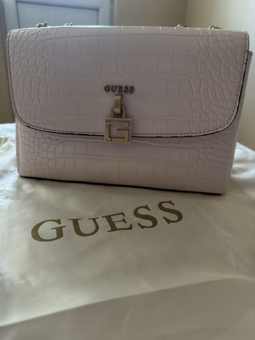 Дамска чанта Guess