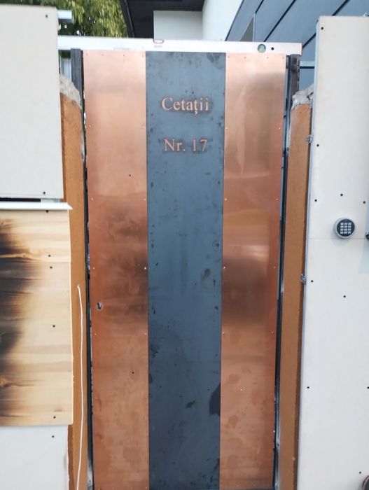 Usi de garaj sectionale izolate