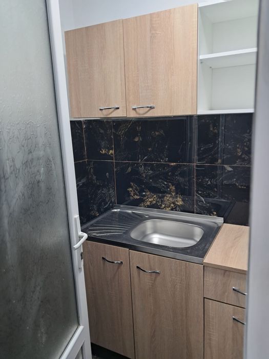 De vanzare garsoniera in Floresti/Prahova 15500€agentie)€