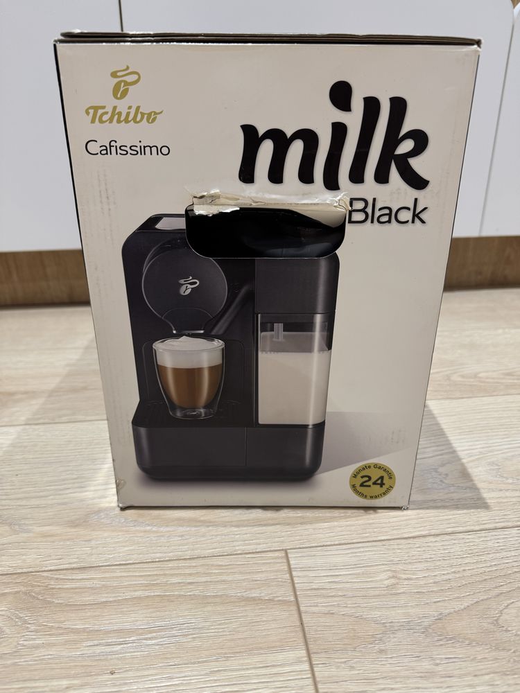 Кафемашина с капсули Tchibo cafissimo milk black