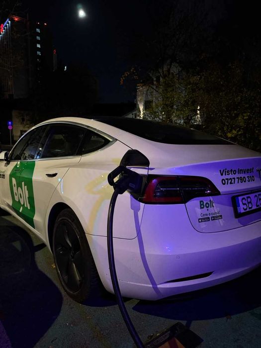 Inchiriez Tesla Model 3 Uber/Bolt