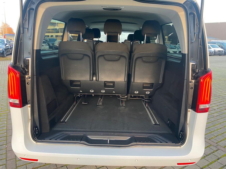 Inchiriez microbuz 8 locuri individuale, Mercedes V-Class/4matic