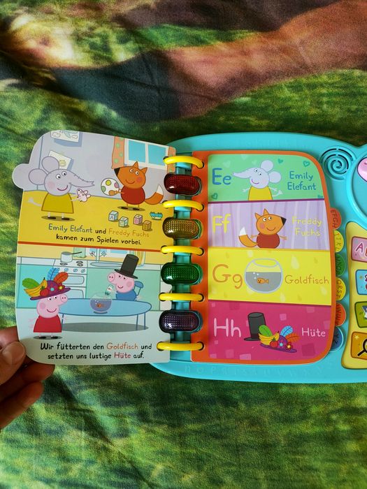 Интерактивна книжка Pepa Pig на немски взик