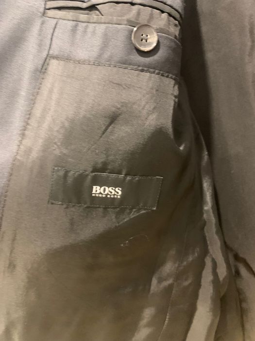 Costum negru ceremonie Hugo Boss