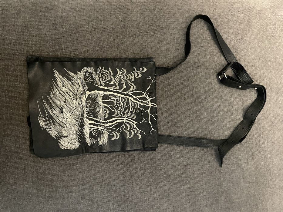 Кожена чанта с бридерия