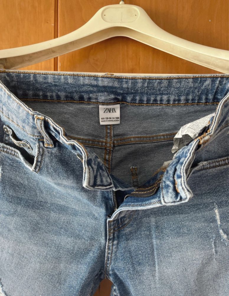 Blugi scurti vara Zara 164 cm.
